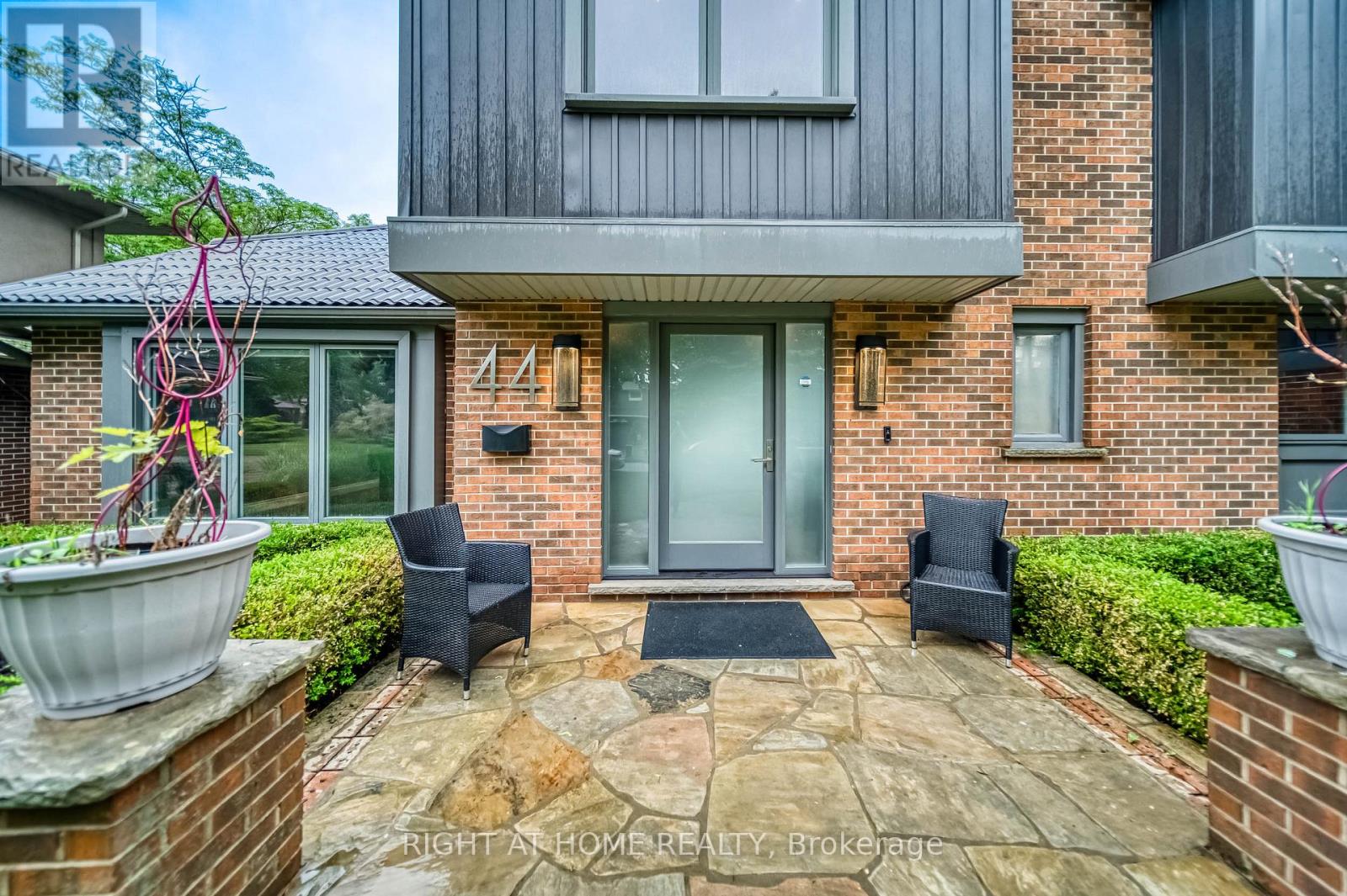 44 Royal Henley Boulevard, St. Catharines, Ontario  L2N 4S1 - Photo 5 - X13117330