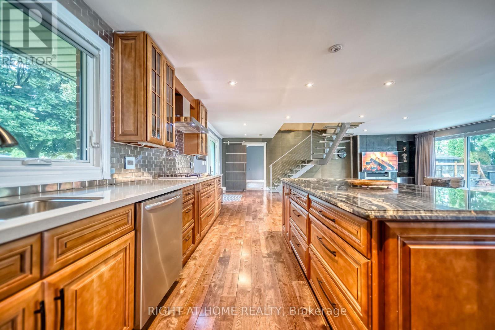 44 Royal Henley Boulevard, St. Catharines, Ontario  L2N 4S1 - Photo 8 - X13117330