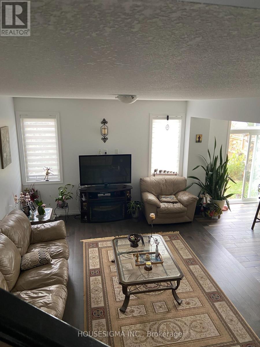 348 Freure Drive W, Cambridge, Ontario  N1S 0B5 - Photo 3 - X13117356