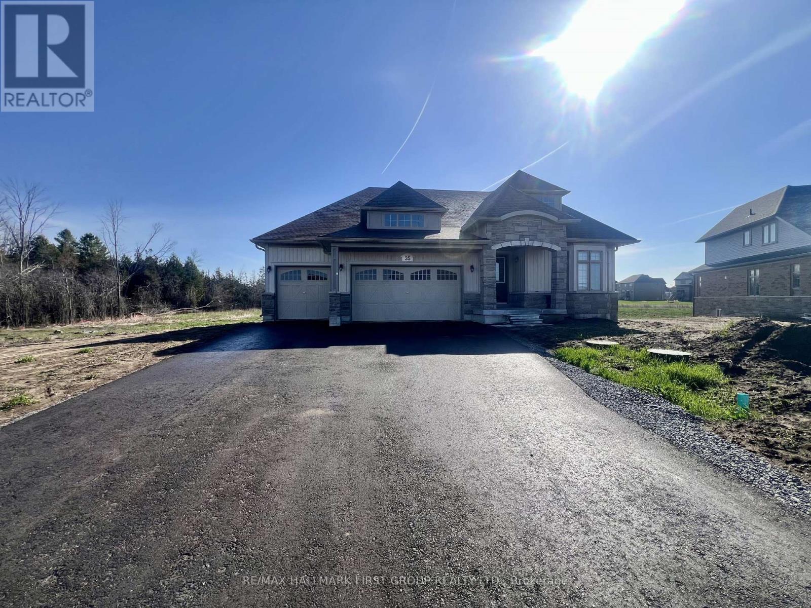 35 East Vista Terrace, Quinte West, Ontario  K0K 1L0 - Photo 2 - X13117372