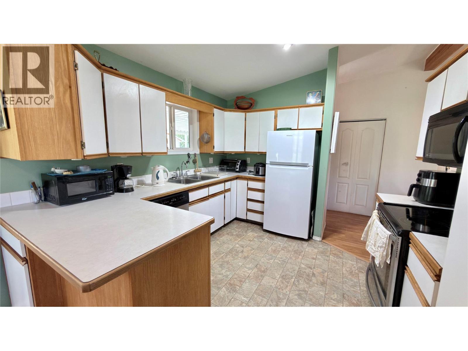 816 Division Street, Midway, British Columbia  V0H 1M0 - Photo 32 - 10387037