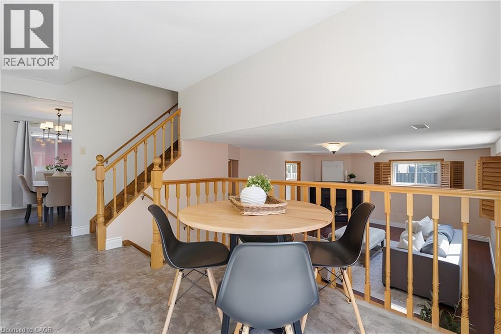 484 Hunterswood Court, Waterloo, Ontario  N2K 3E9 - Photo 18 - 40824998