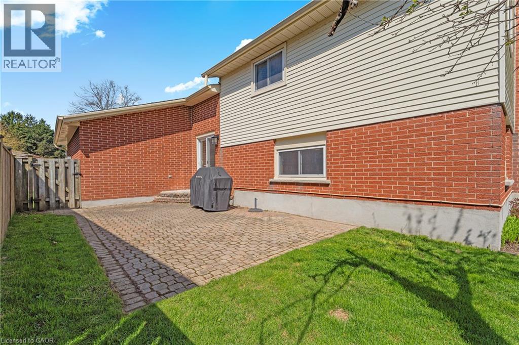 484 Hunterswood Court, Waterloo, Ontario  N2K 3E9 - Photo 36 - 40824998