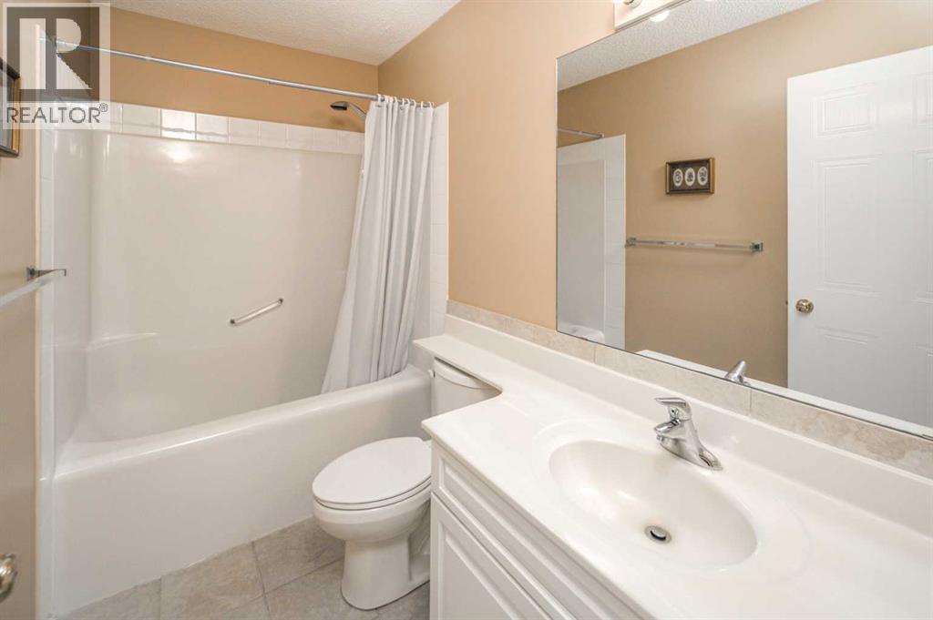 110 Hampstead Rise NW, Calgary, Alberta  T3A 6B5 - Photo 28 - A2293244