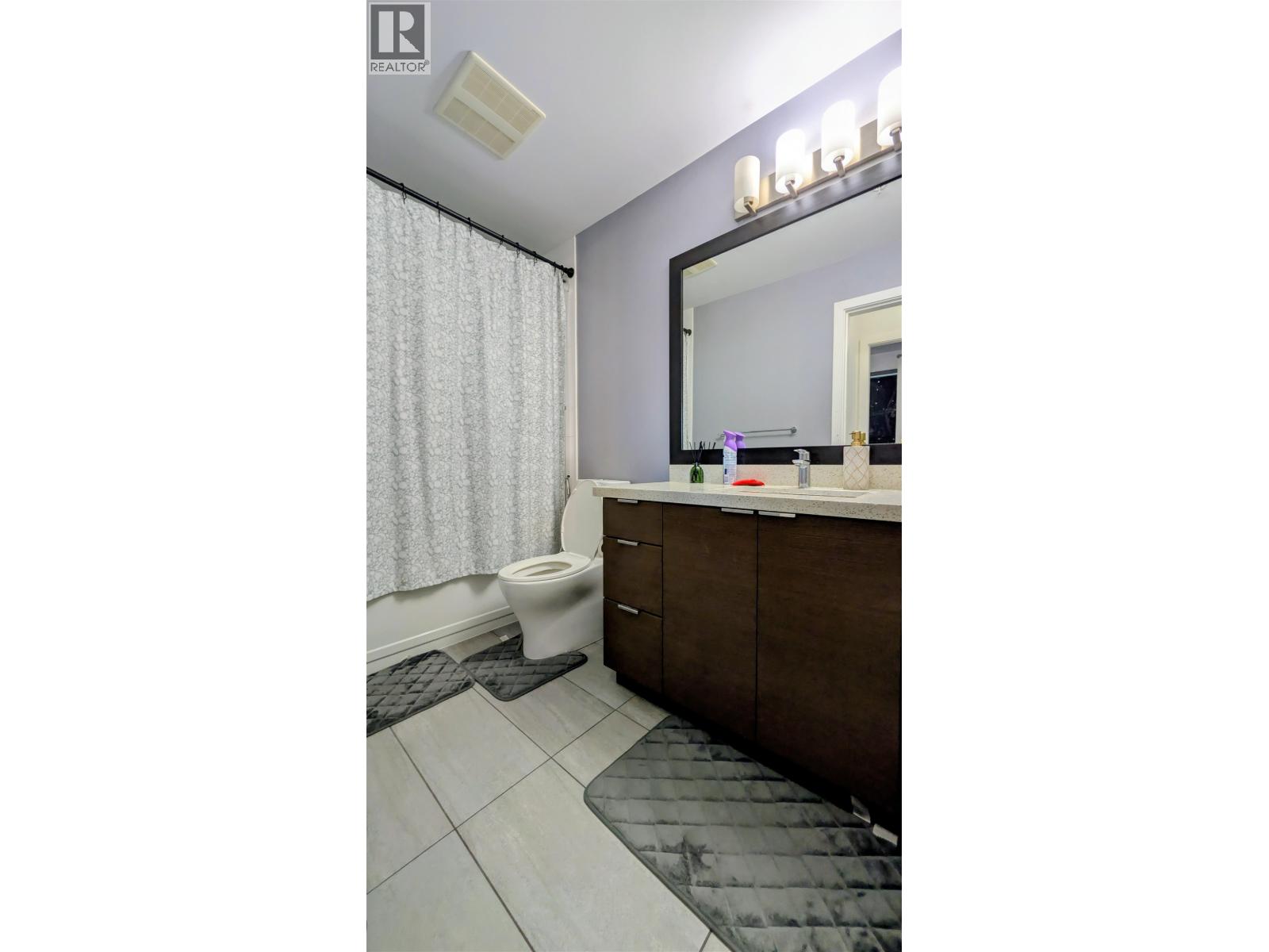 211 7727 Royal Oak Avenue, Burnaby, British Columbia  V5J 4K2 - Photo 11 - R3089085