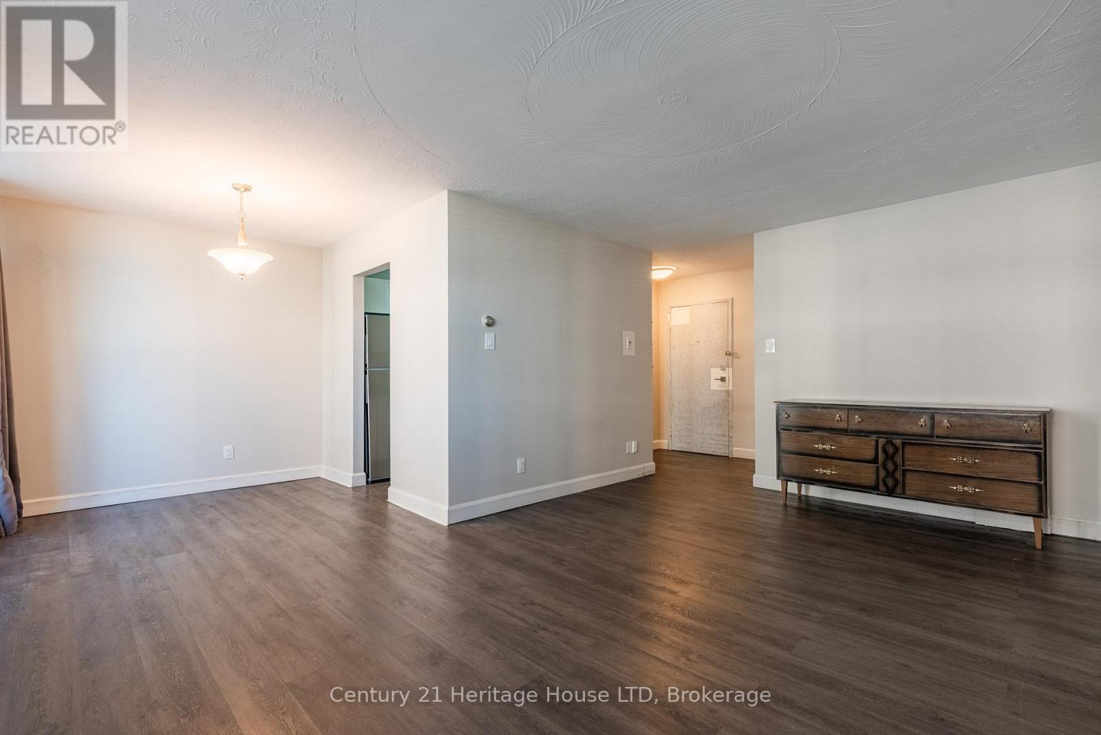 303 - 359 Geneva Street, St. Catharines, Ontario  L2N 2G5 - Photo 10 - X12671796