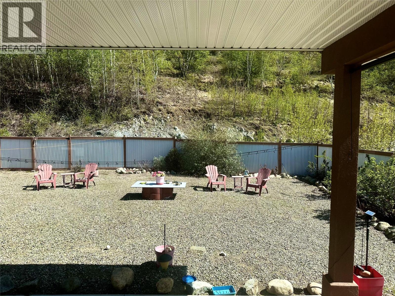 8121 Birchwood Drive, Trail, British Columbia  V1R 4Y3 - Photo 33 - 10384206