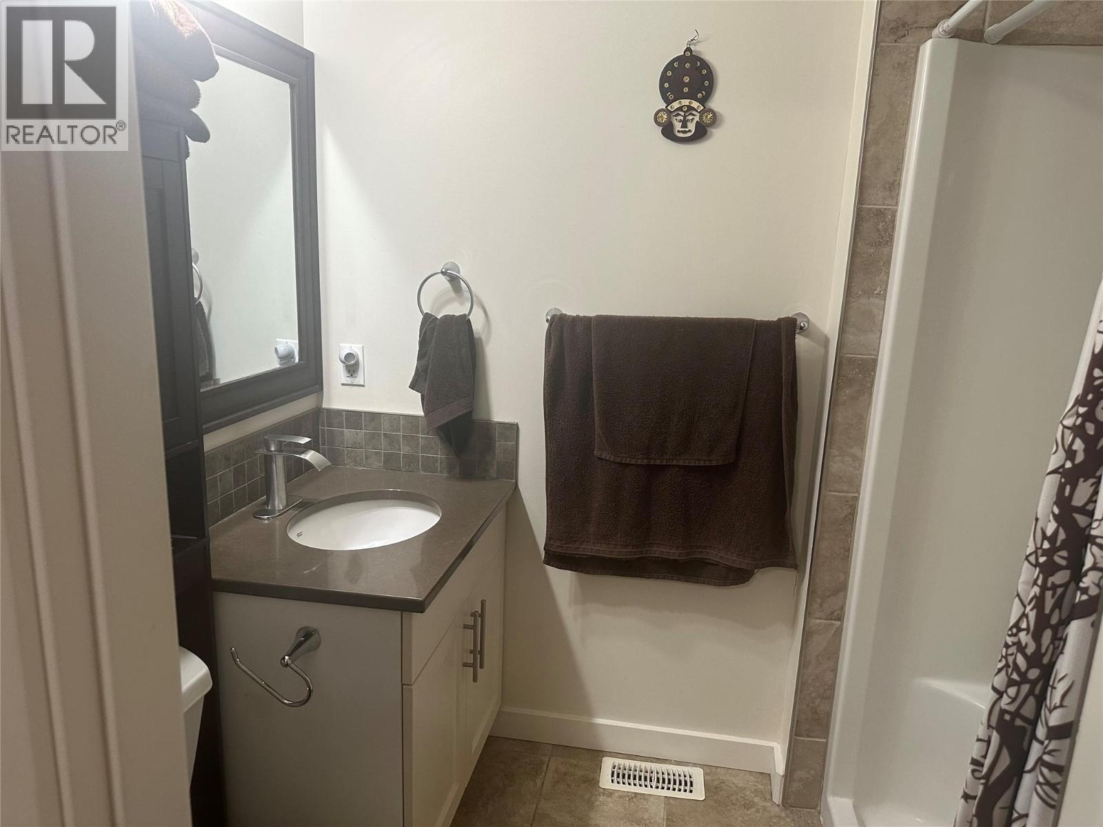 8121 Birchwood Drive, Trail, British Columbia  V1R 4Y3 - Photo 26 - 10384206