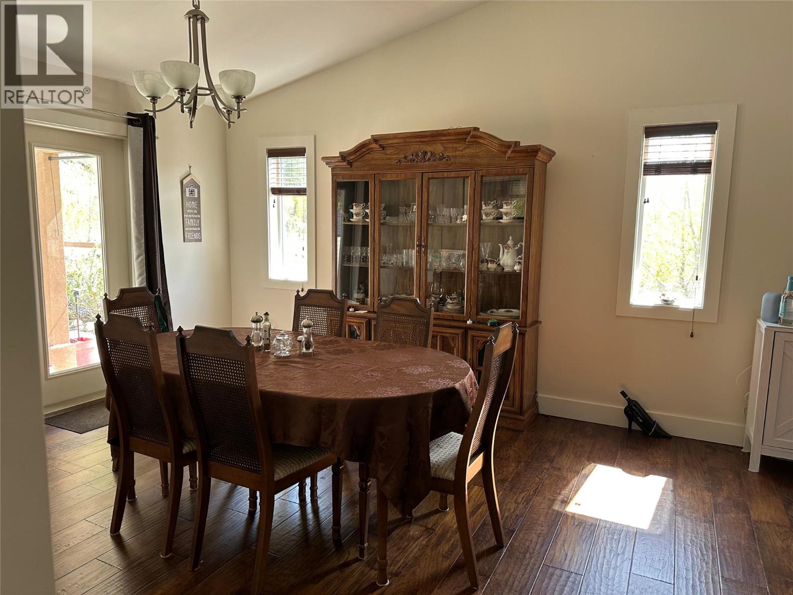 8121 Birchwood Drive, Trail, British Columbia  V1R 4Y3 - Photo 9 - 10384206