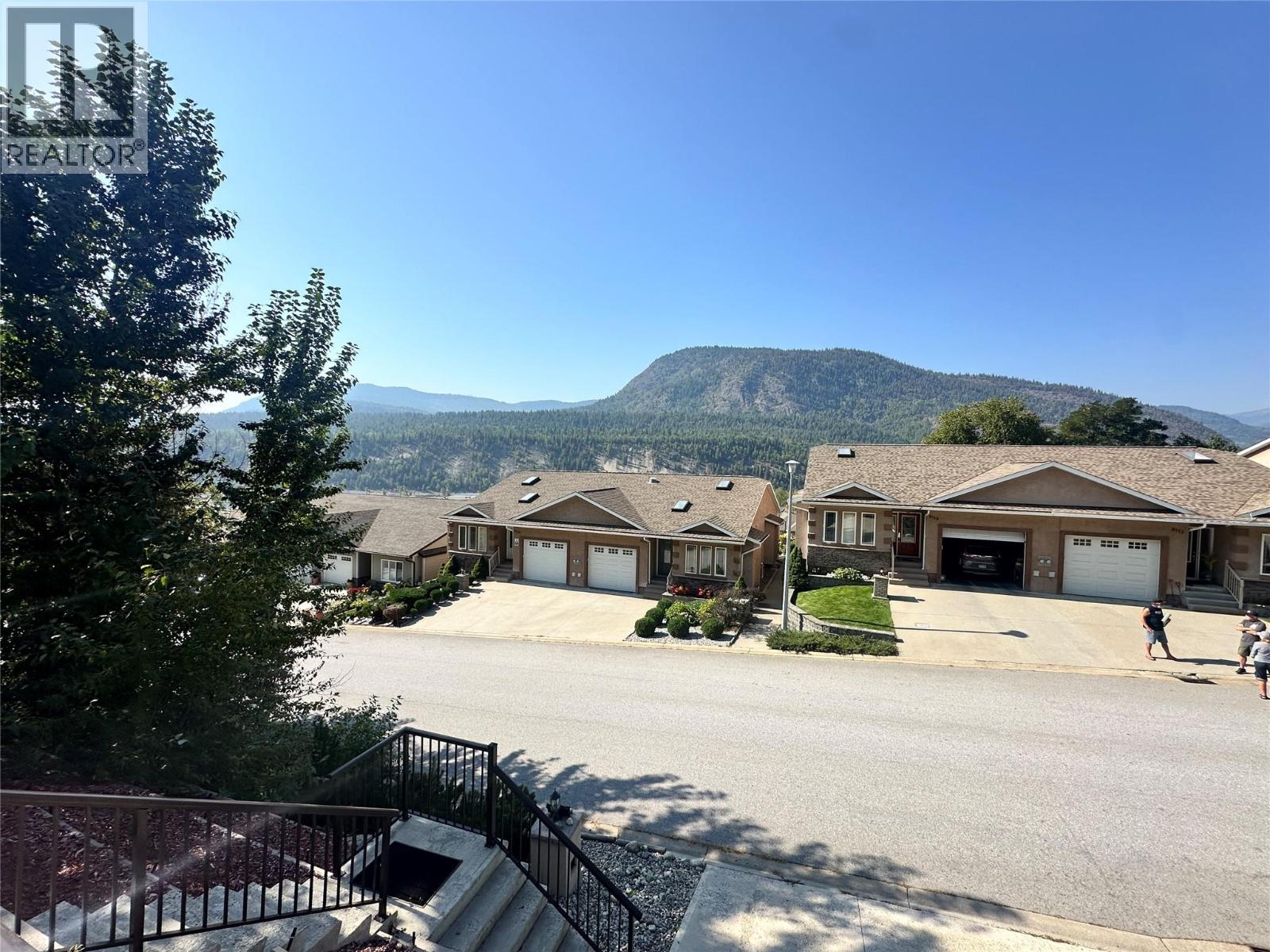 8121 Birchwood Drive, Trail, British Columbia  V1R 4Y3 - Photo 2 - 10384206