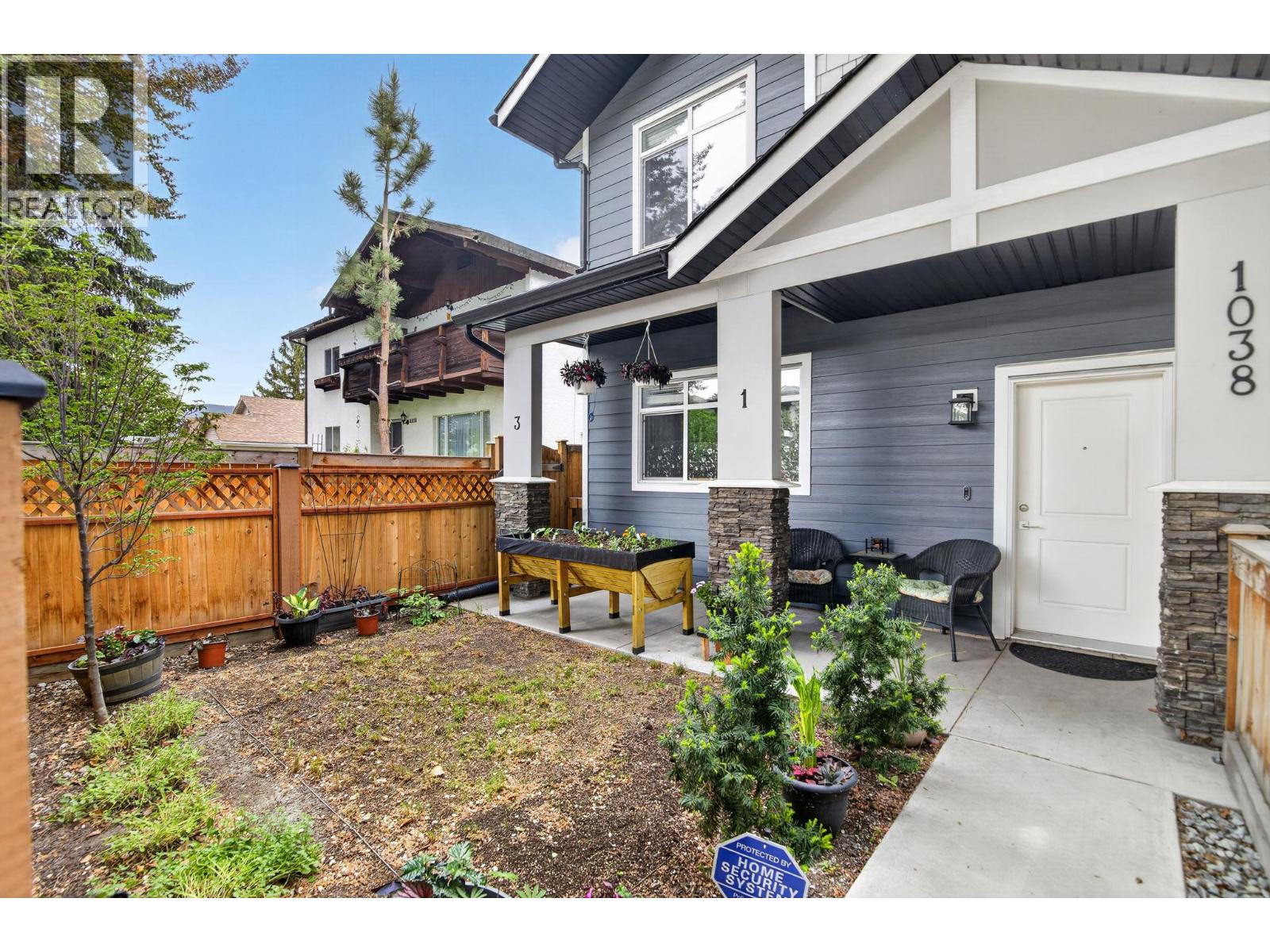 1038 Stockwell Avenue Unit# 1, Kelowna, British Columbia  V1Y 6W5 - Photo 3 - 10386898