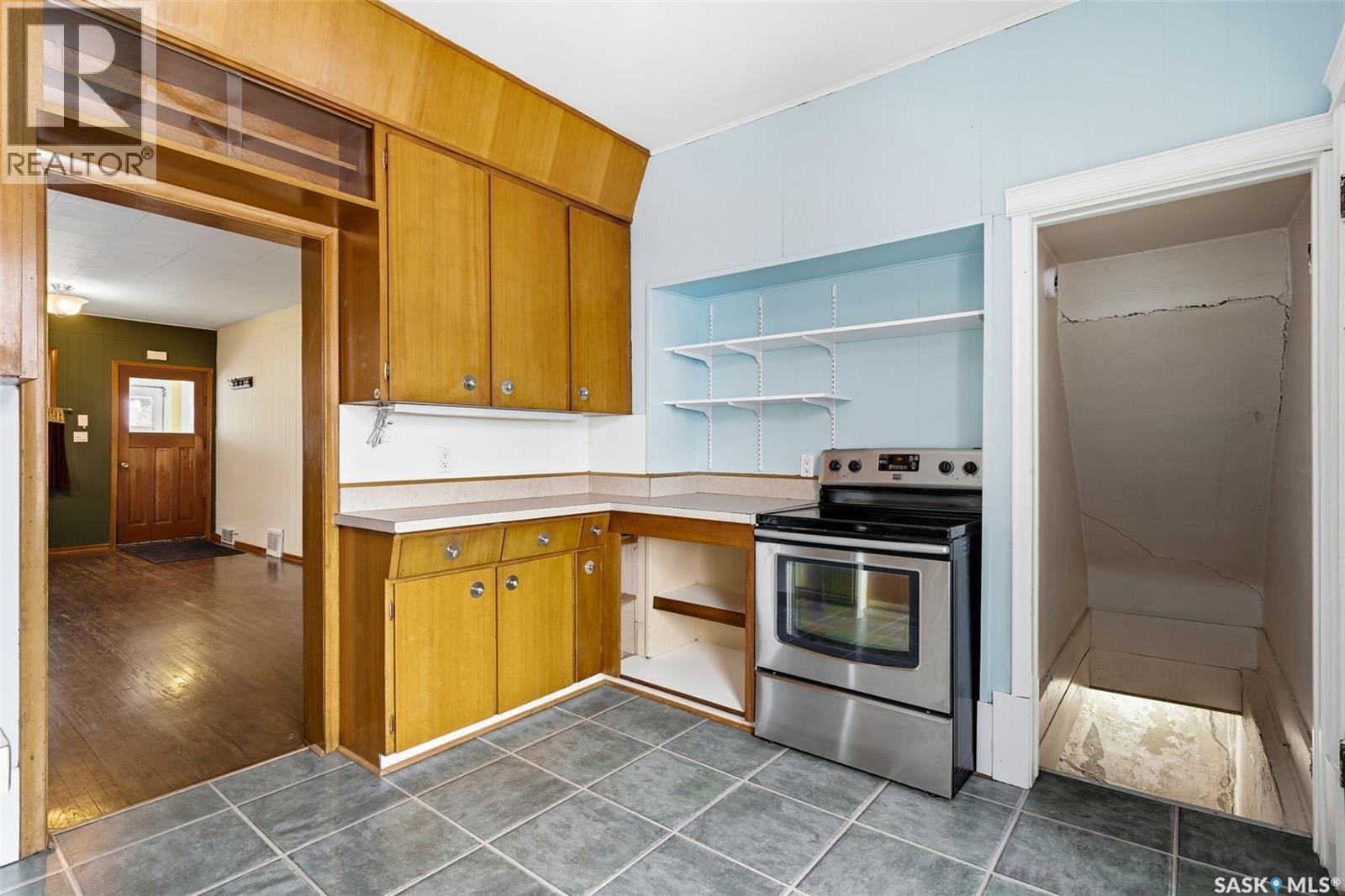 1929 Toronto Street, Regina, Saskatchewan  S4P 1M9 - Photo 7 - SK035721