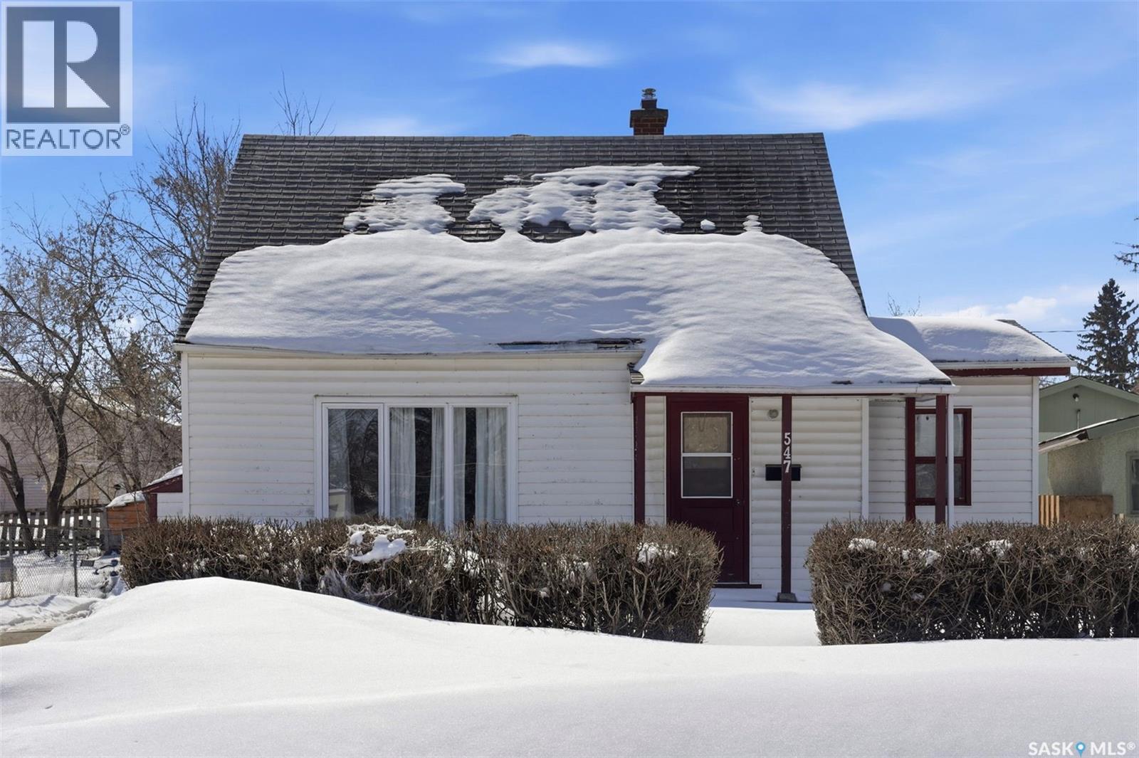 547 5th Street E, Prince Albert, Saskatchewan  S6V 0L9 - Photo 1 - SK035665