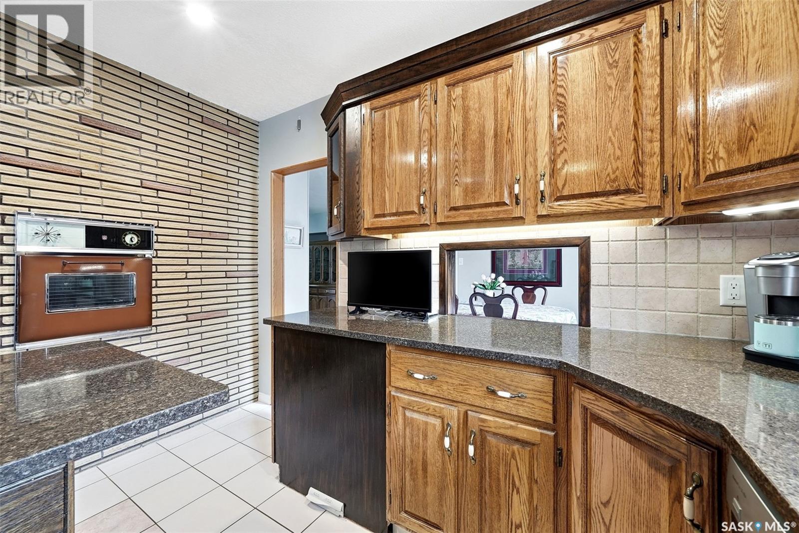 4220 Hillsdale Street, Regina, Saskatchewan  S4S 3Z2 - Photo 10 - SK035599