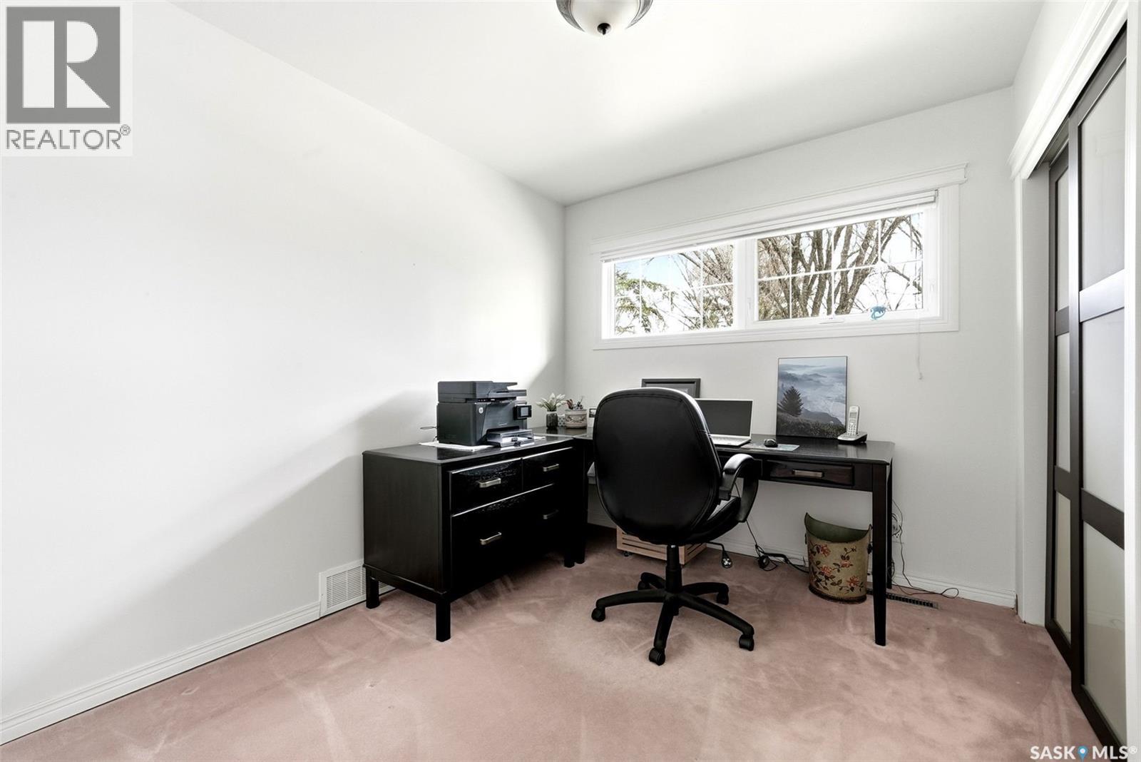 4220 Hillsdale Street, Regina, Saskatchewan  S4S 3Z2 - Photo 19 - SK035599