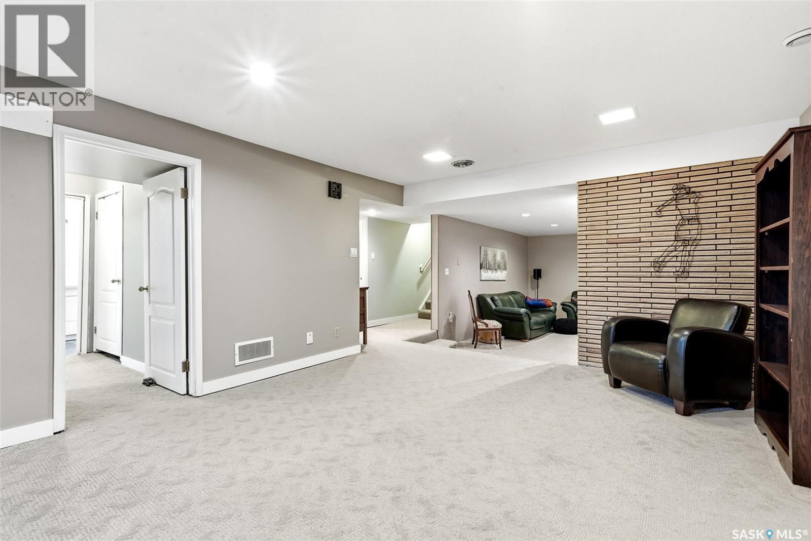 4220 Hillsdale Street, Regina, Saskatchewan  S4S 3Z2 - Photo 27 - SK035599