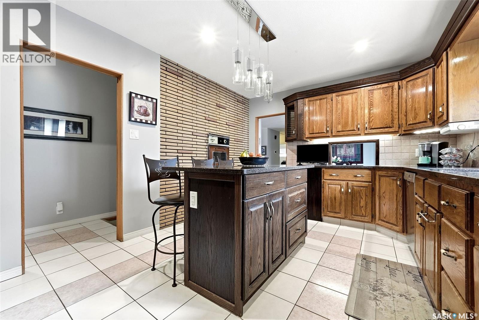 4220 Hillsdale Street, Regina, Saskatchewan  S4S 3Z2 - Photo 9 - SK035599