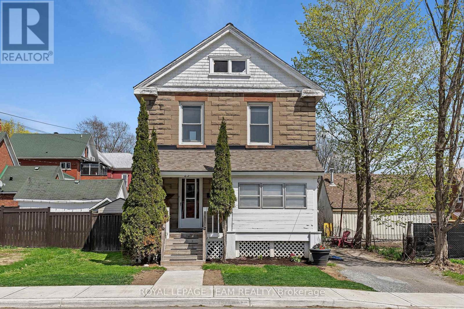23 GEORGE STREET N, Smiths Falls, Ontario