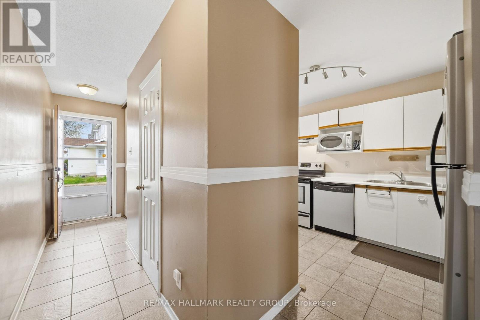 33 - 3004 Victoria Heights Crescent, Ottawa, Ontario  K1T 3M7 - Photo 3 - X13117564