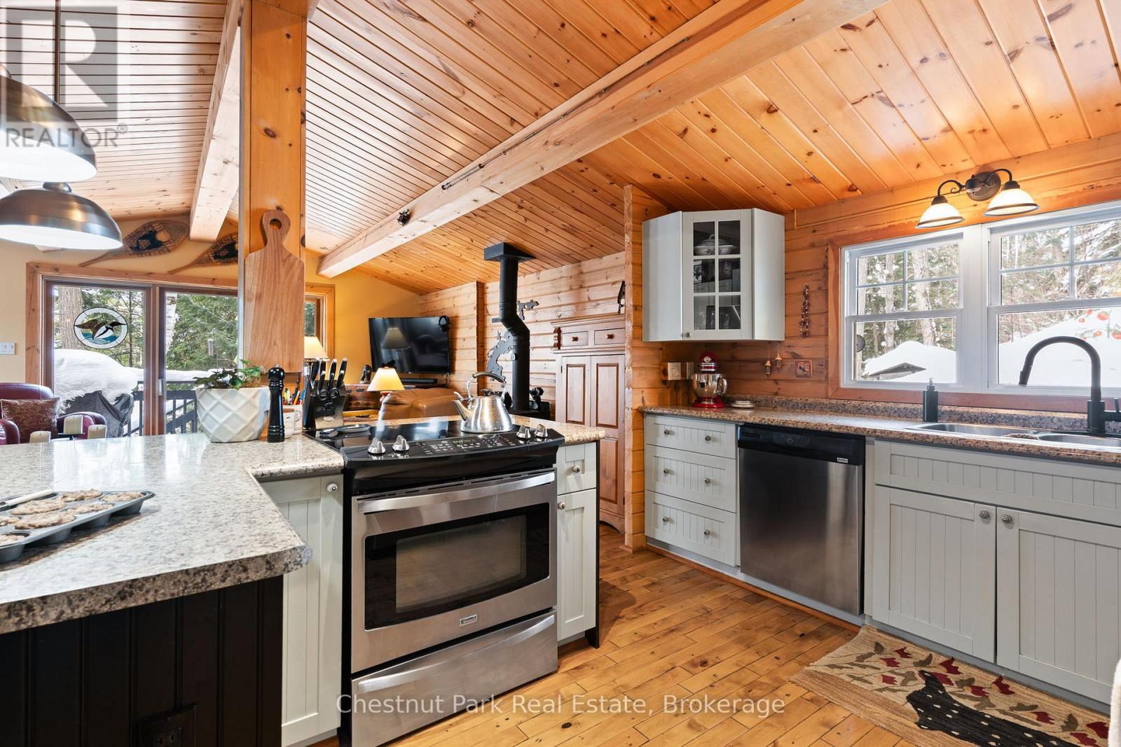 1173 Watts Road, Dysart Et Al, Ontario  K0M 1S0 - Photo 8 - X12780112