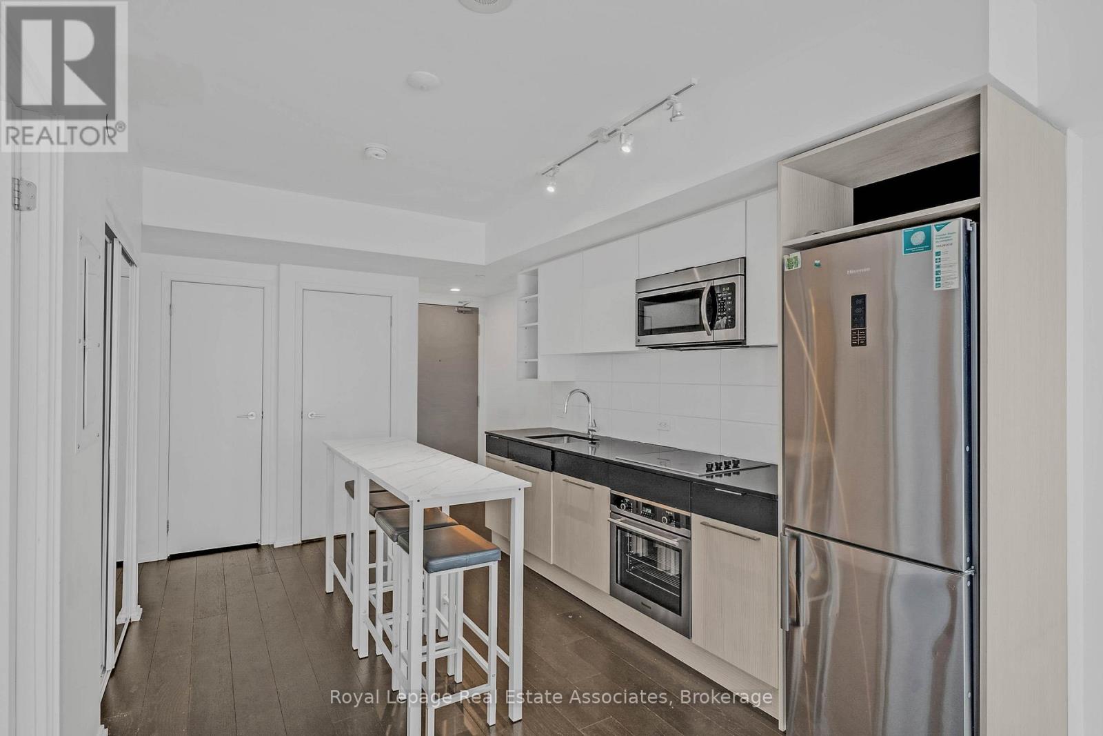 2206 - 68 Shuter Street, Toronto, Ontario  M5B 1B4 - Photo 11 - C12982908