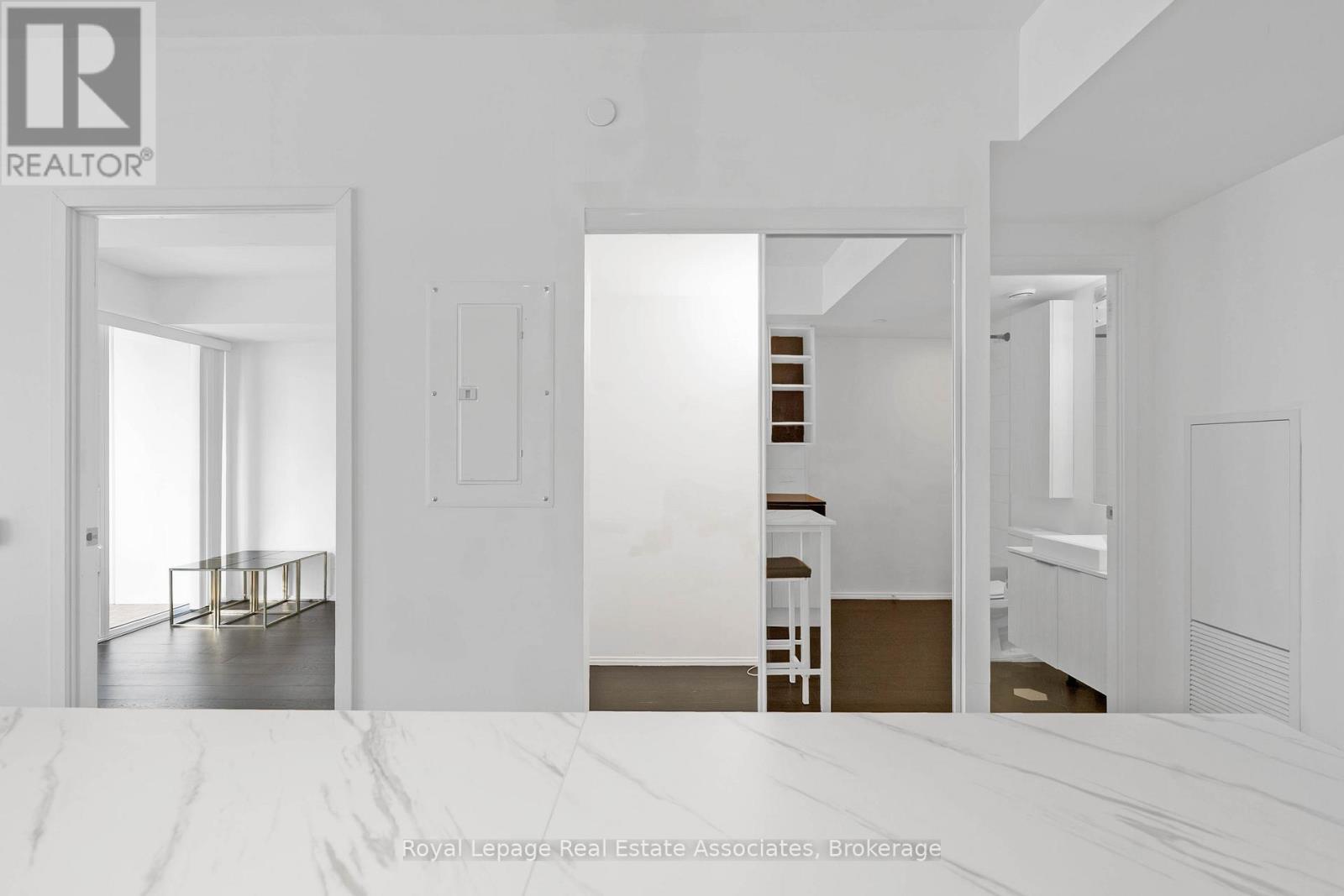 2206 - 68 Shuter Street, Toronto, Ontario  M5B 1B4 - Photo 18 - C12982908