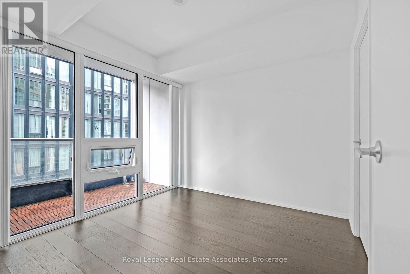 2206 - 68 Shuter Street, Toronto, Ontario  M5B 1B4 - Photo 14 - C12982908