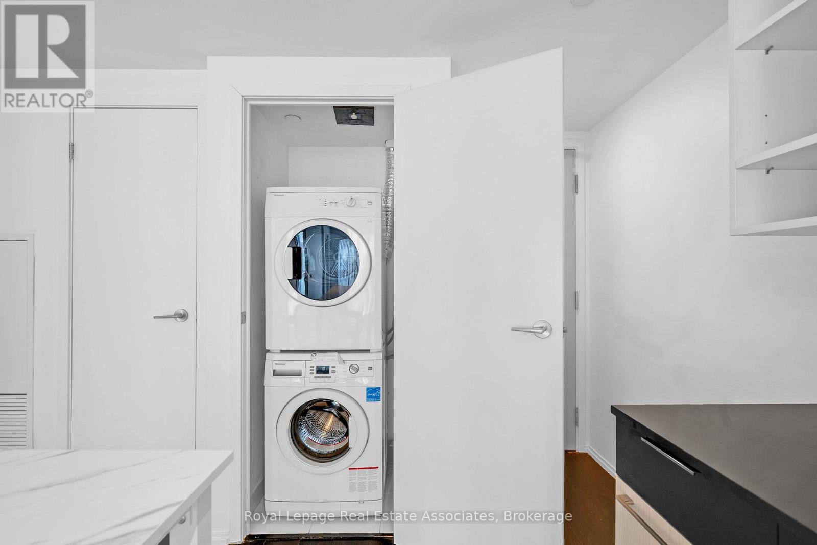 2206 - 68 Shuter Street, Toronto, Ontario  M5B 1B4 - Photo 21 - C12982908