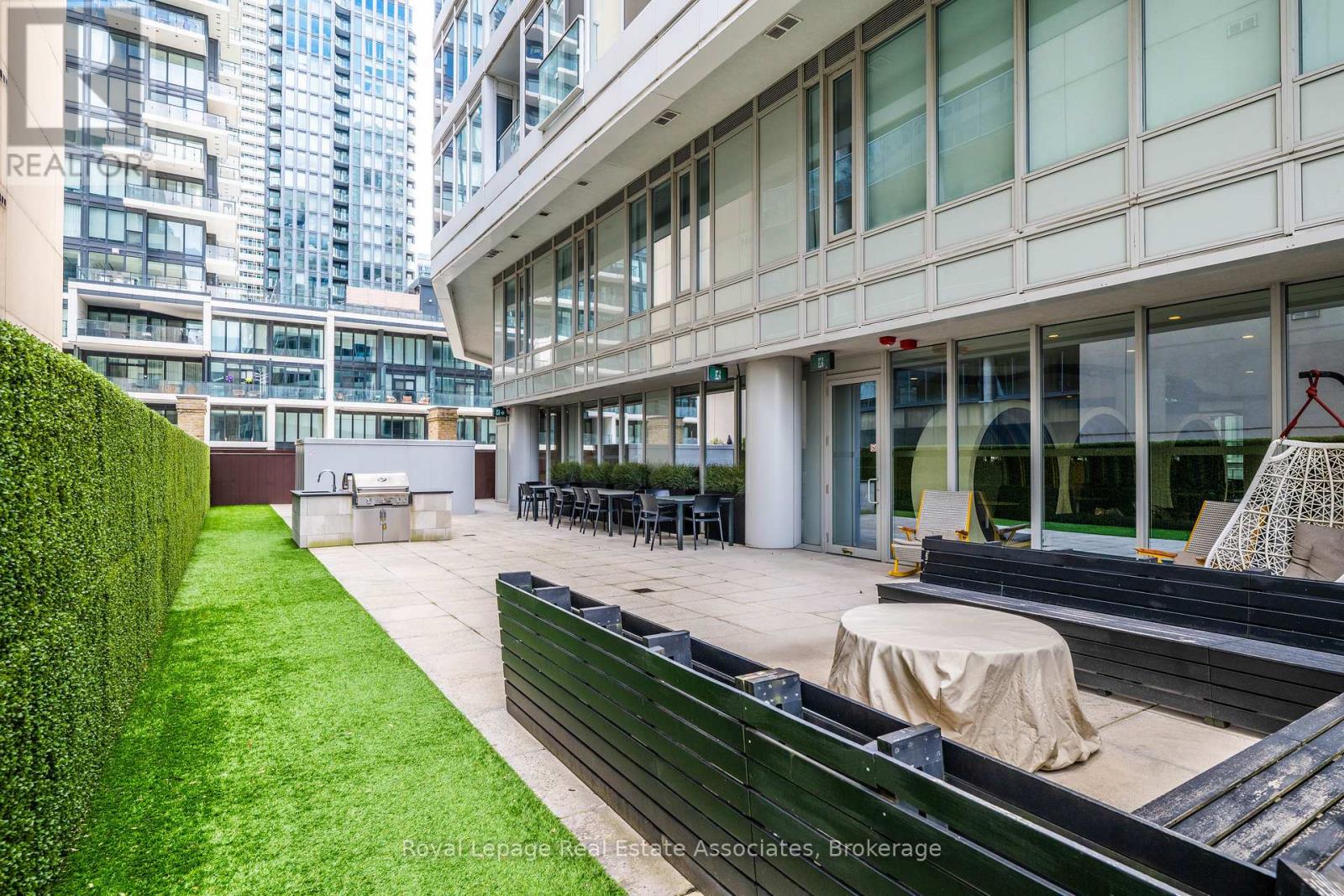 2206 - 68 Shuter Street, Toronto, Ontario  M5B 1B4 - Photo 29 - C12982908