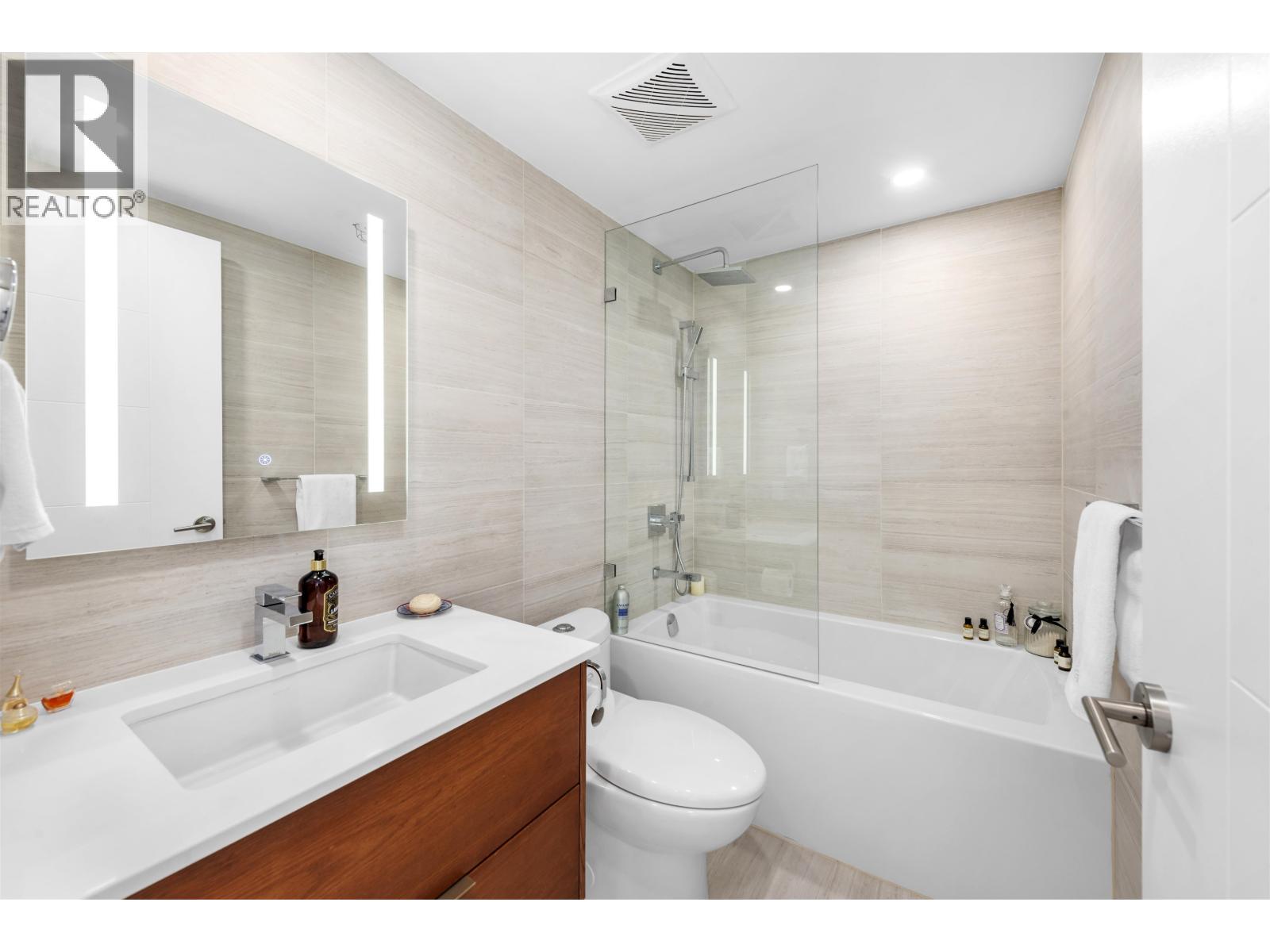 1008 198 Aquarius Mews, Vancouver, British Columbia  V6Z 2Y4 - Photo 13 - R3122525