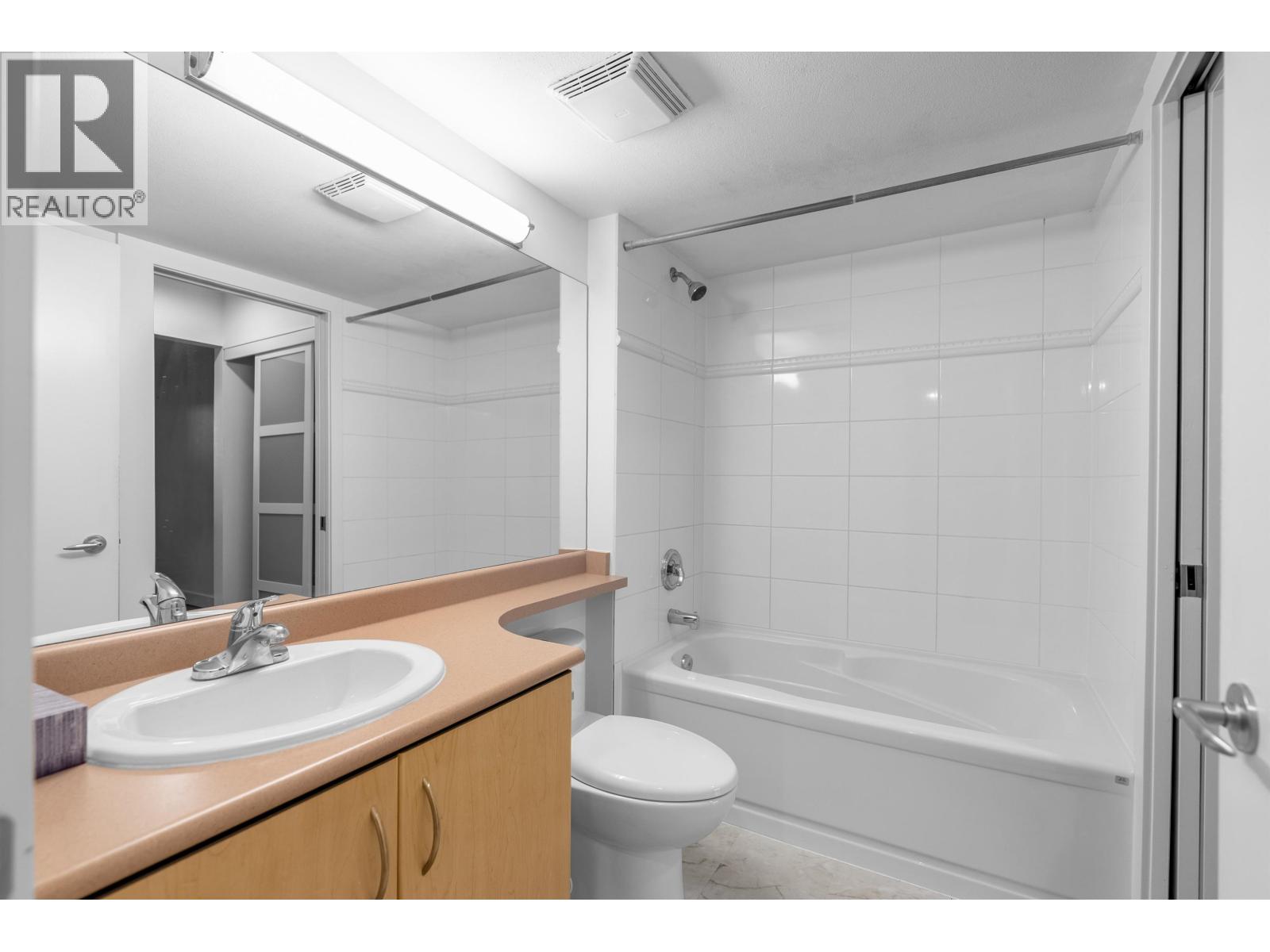 203 305 Lonsdale Avenue, North Vancouver, British Columbia  V7M 2G3 - Photo 22 - R3122568