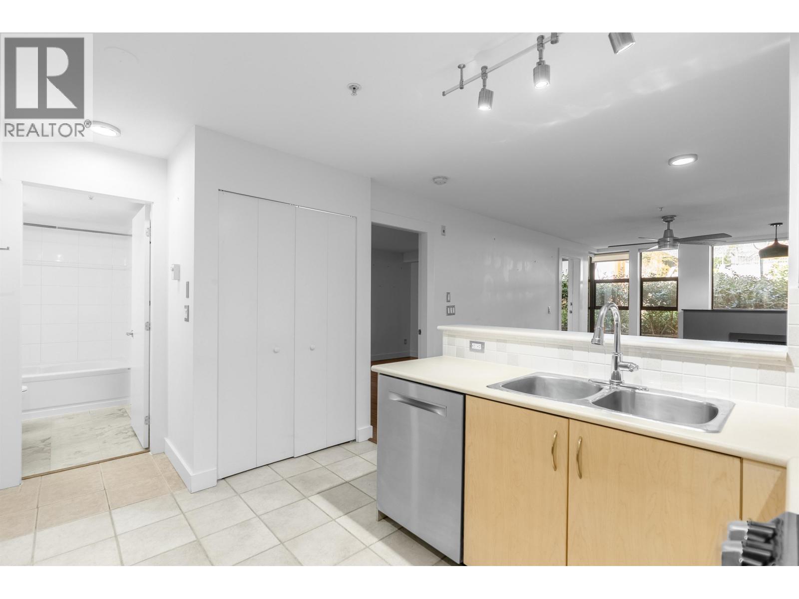 203 305 Lonsdale Avenue, North Vancouver, British Columbia  V7M 2G3 - Photo 9 - R3122568