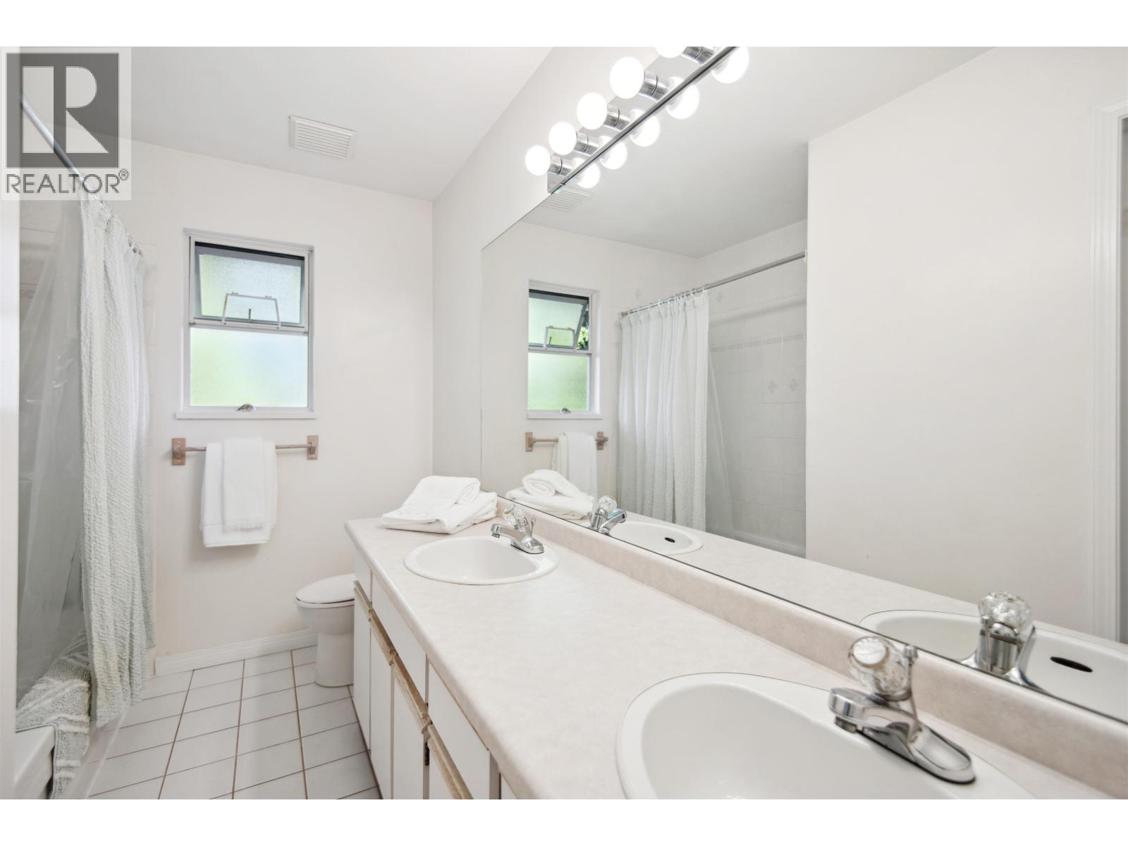 3253 Kerrstead Place, North Vancouver, British Columbia  V7J 3T4 - Photo 16 - R3122544