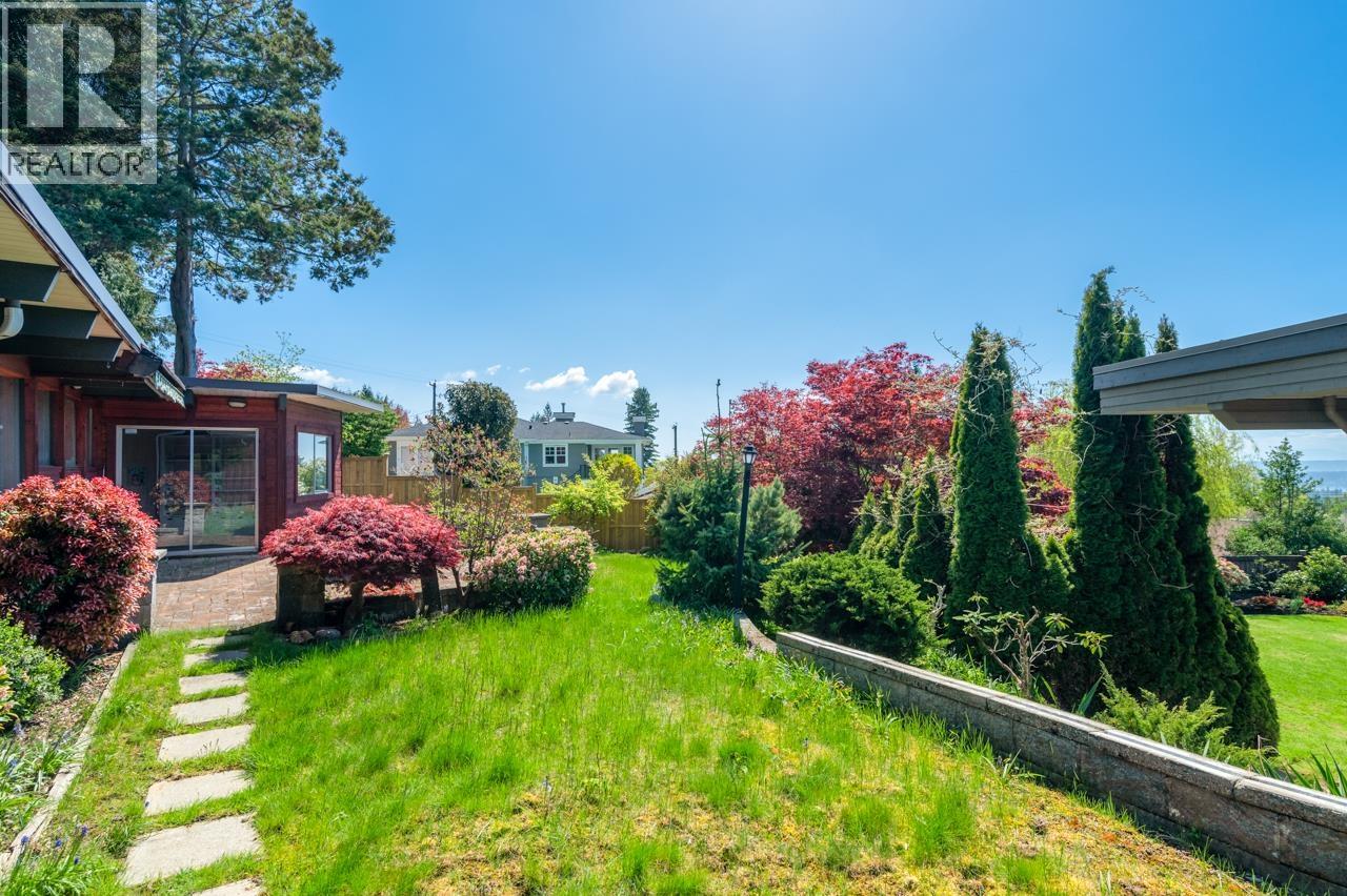 241 W Balmoral Road, North Vancouver, British Columbia  V7N 2T9 - Photo 27 - R3122550