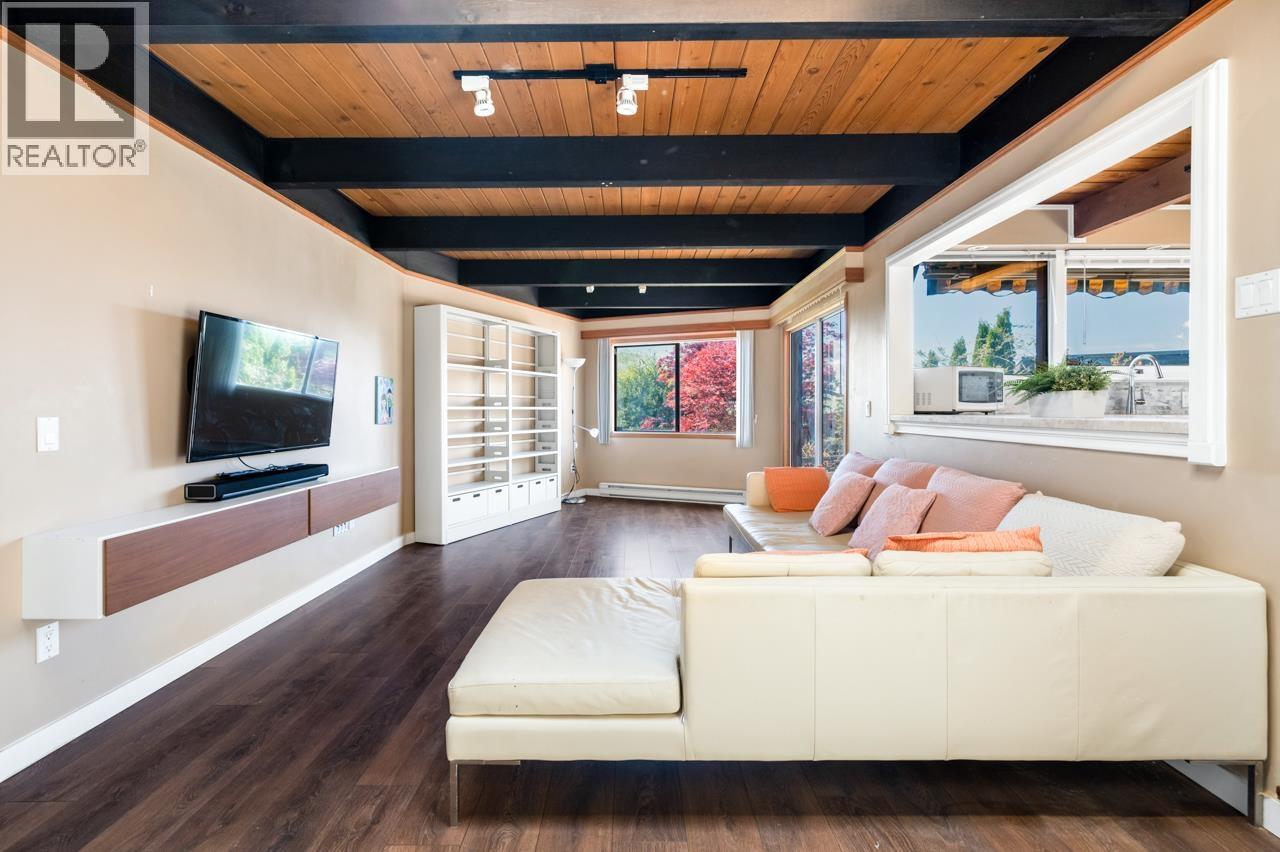 241 W Balmoral Road, North Vancouver, British Columbia  V7N 2T9 - Photo 9 - R3122550