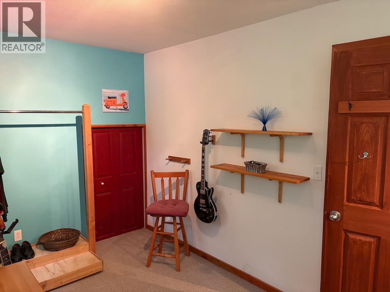 1261 Roberts Creek Road, Roberts Creek, British Columbia  V0N 2W2 - Photo 18 - R3122587