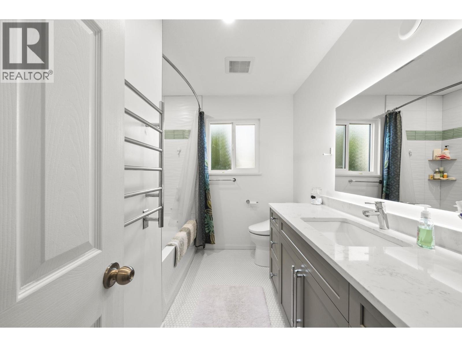 777 Chilko Drive, Coquitlam, British Columbia  V3C 4X2 - Photo 11 - R3122601