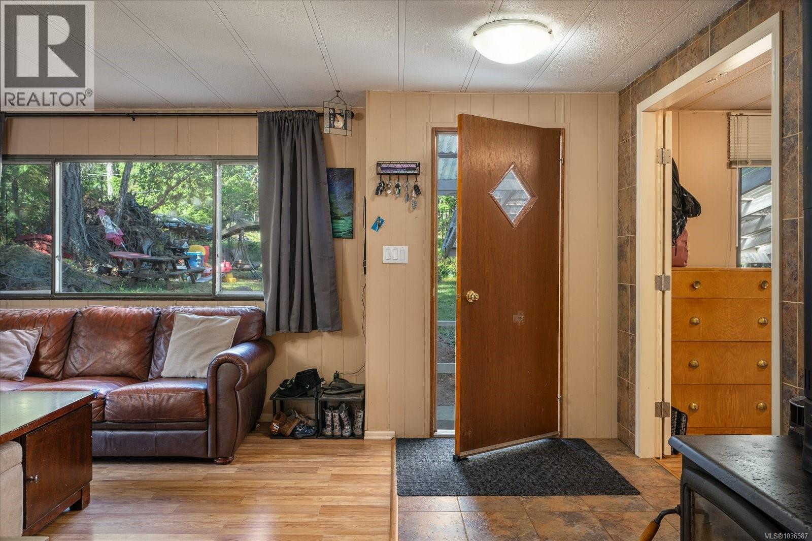 970 Carmen Cres, Gabriola Island, British Columbia  V0R 1X2 - Photo 3 - 1036587