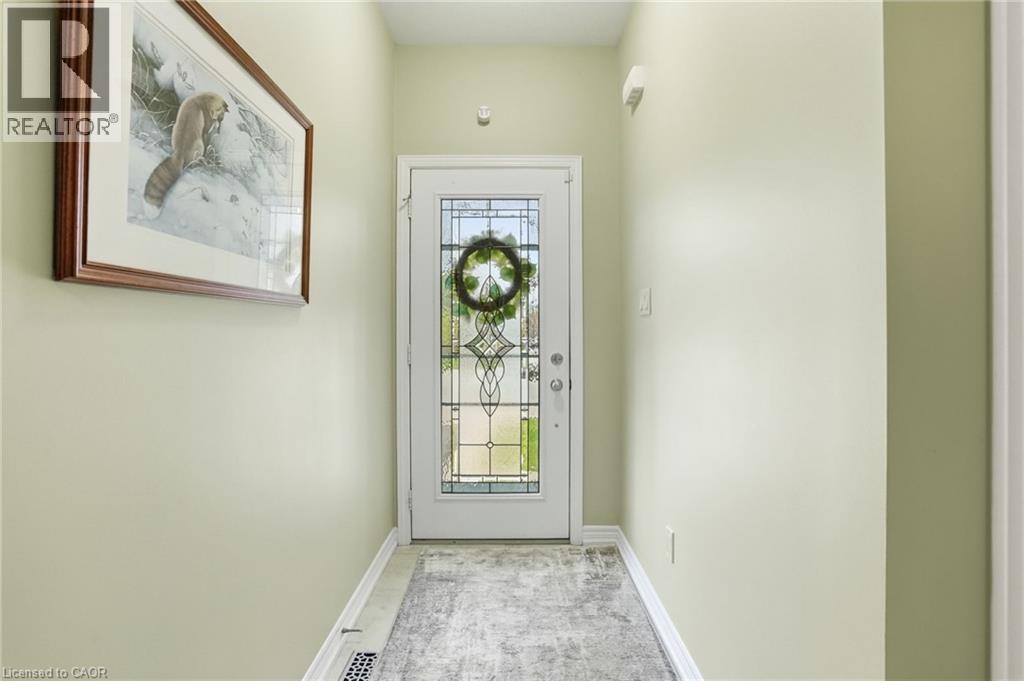 96 Abbotsford Trail, Hamilton, Ontario  L9B 0A4 - Photo 4 - 40829314