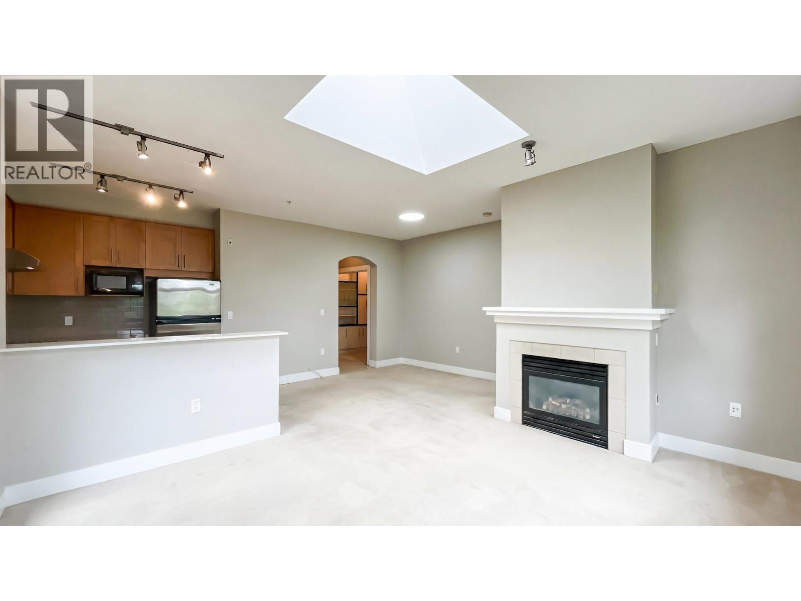 411 2083 W 33rd Avenue, Vancouver, British Columbia  V6M 4M6 - Photo 2 - R3122250