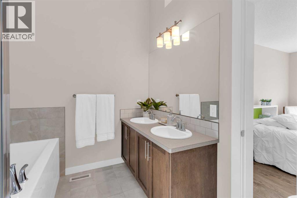 70 Sage Bluff Gate Nw, Calgary, Alberta  T3R 0Y9 - Photo 22 - A2306902