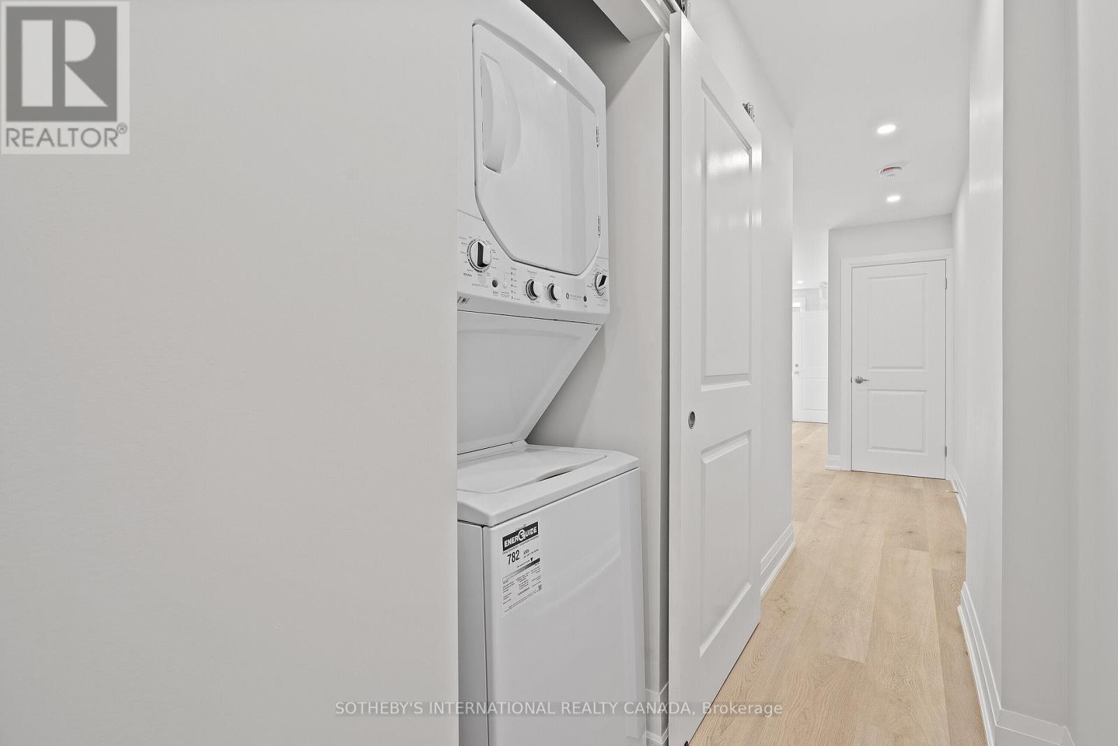 Main - 28 Strathgowan Avenue, Toronto, Ontario  M4N 1B9 - Photo 18 - C13117526