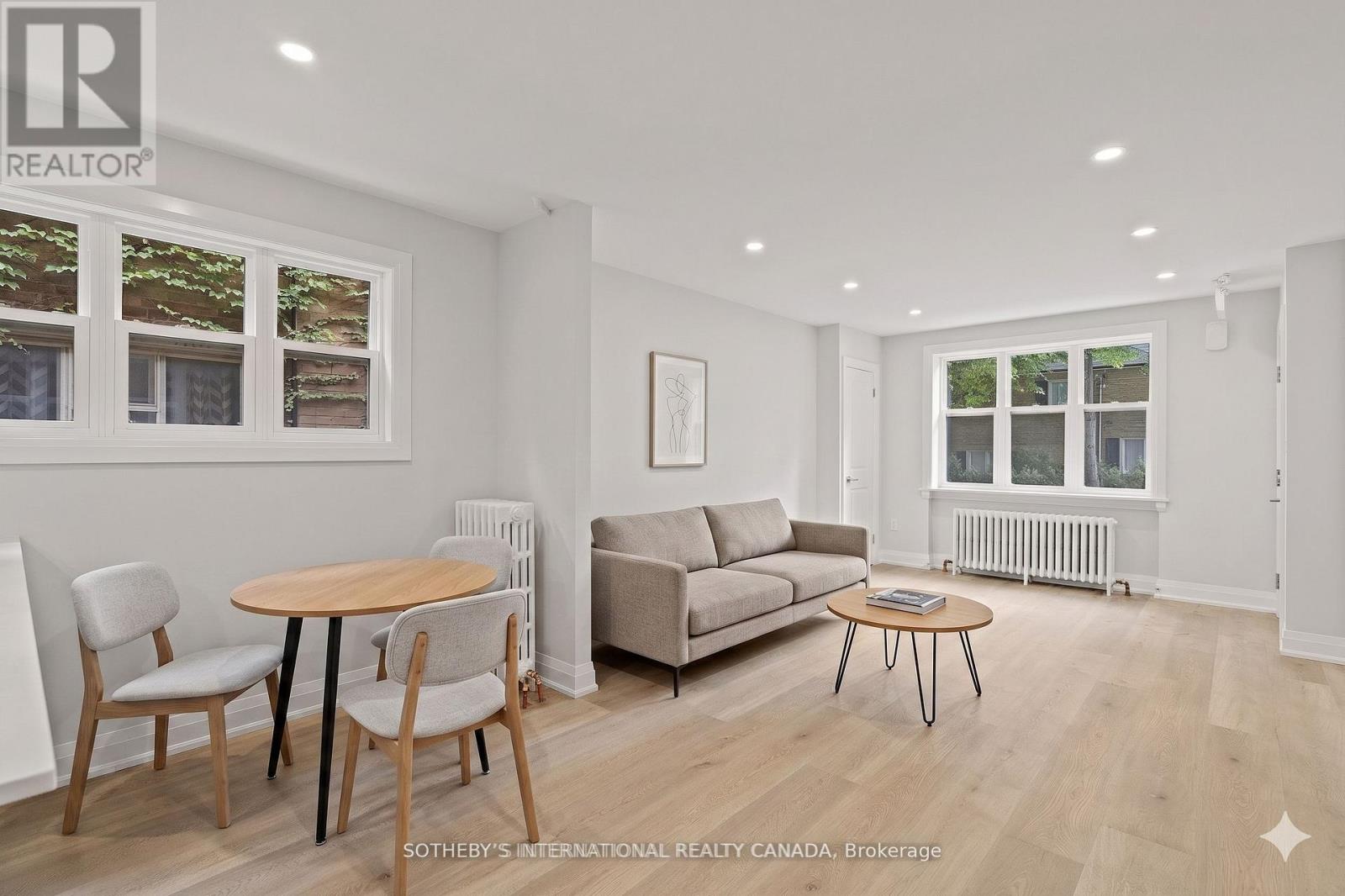 Main - 28 Strathgowan Avenue, Toronto, Ontario  M4N 1B9 - Photo 4 - C13117526