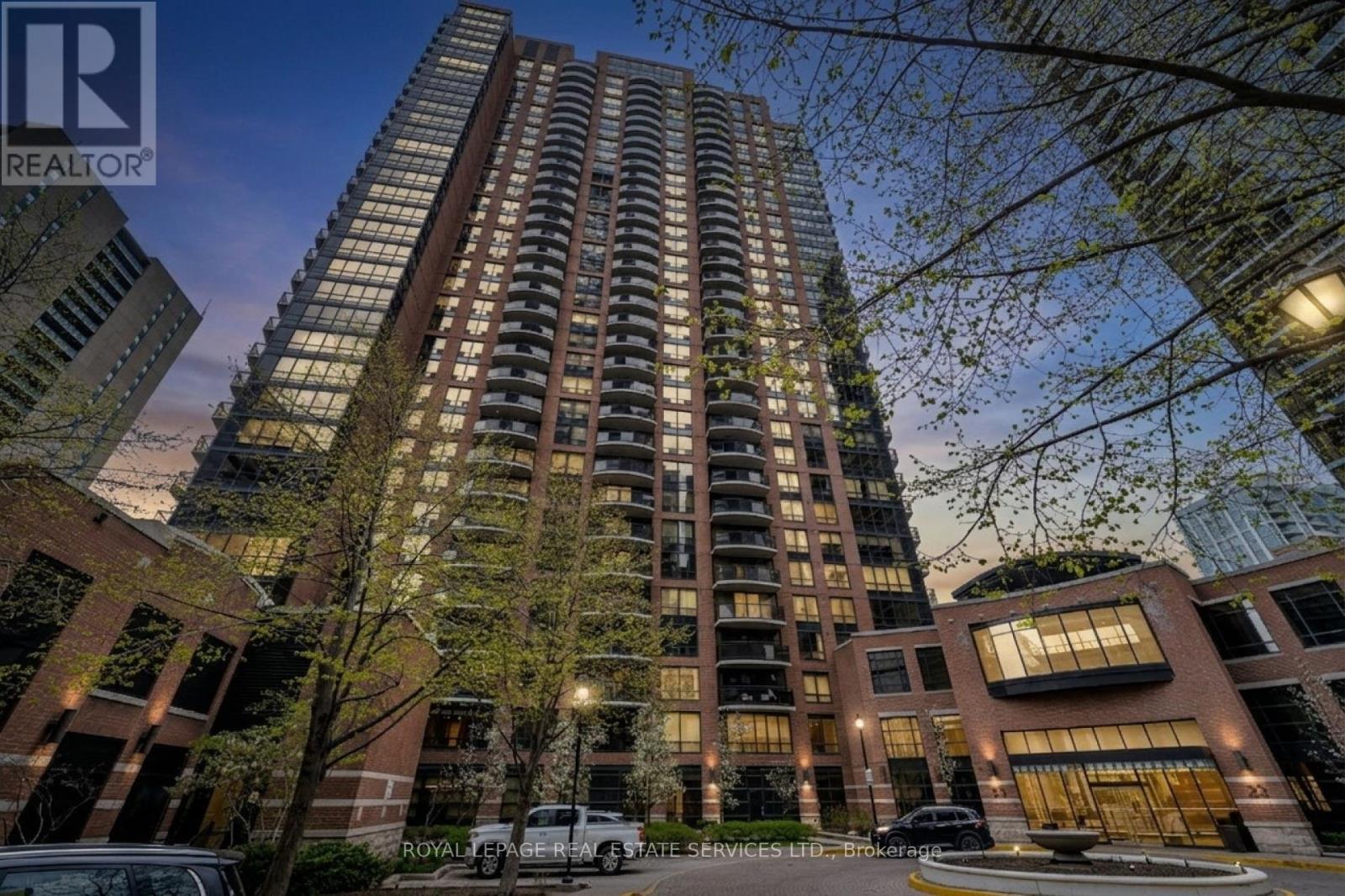2505 - 33 SHEPPARD AVENUE W, Toronto, Ontario