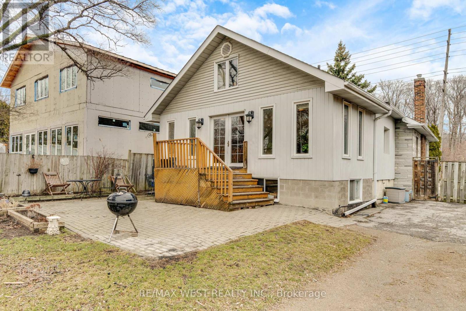 1518 Cawthra Road, Mississauga, Ontario  L5G 4L2 - Photo 12 - W12916672