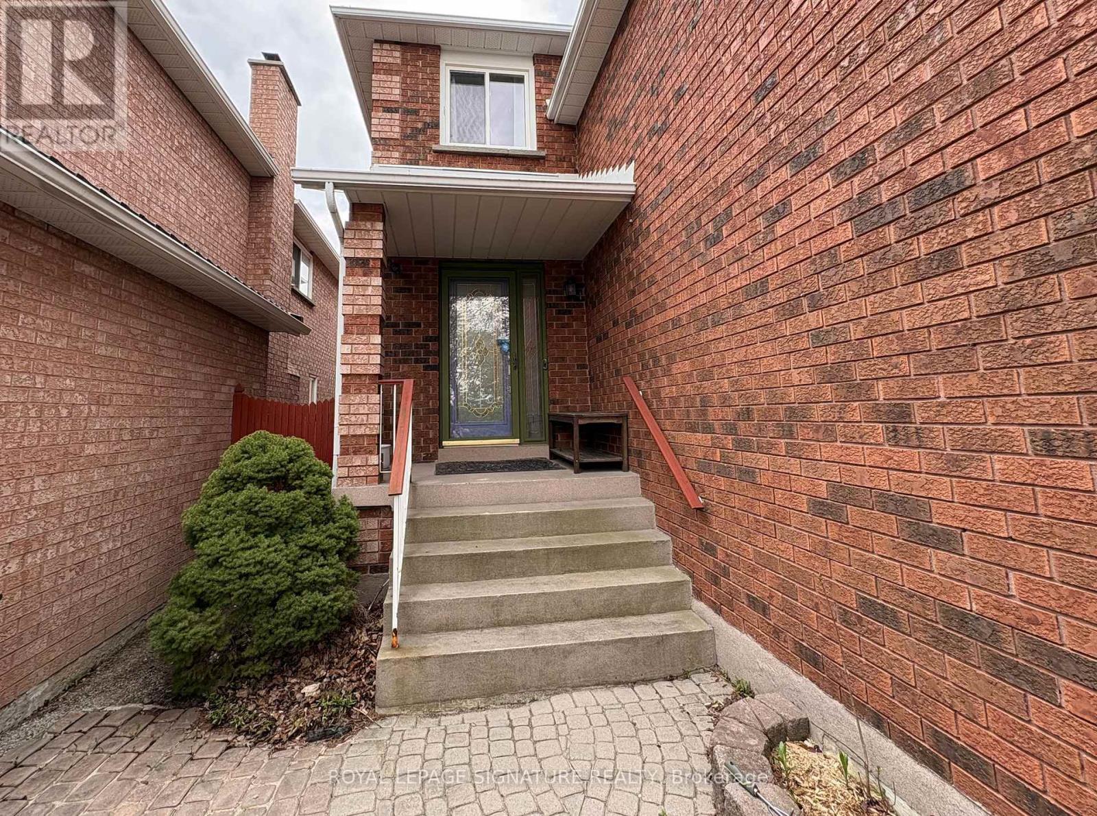 Main - 6037 Duford Drive, Mississauga, Ontario  L5V 1A8 - Photo 3 - W13113058