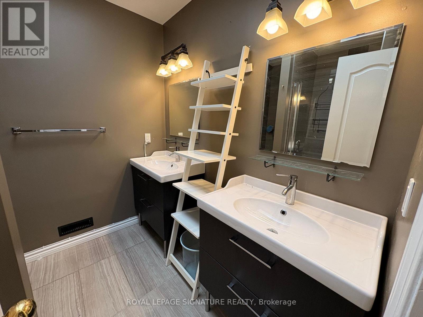 Main - 6037 Duford Drive, Mississauga, Ontario  L5V 1A8 - Photo 36 - W13113058