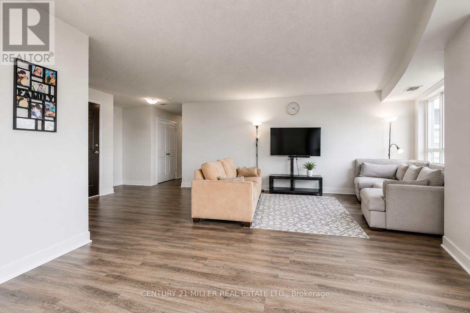 3803 - 125 Village Green Square, Toronto, Ontario  M1S 0G3 - Photo 12 - E13117612