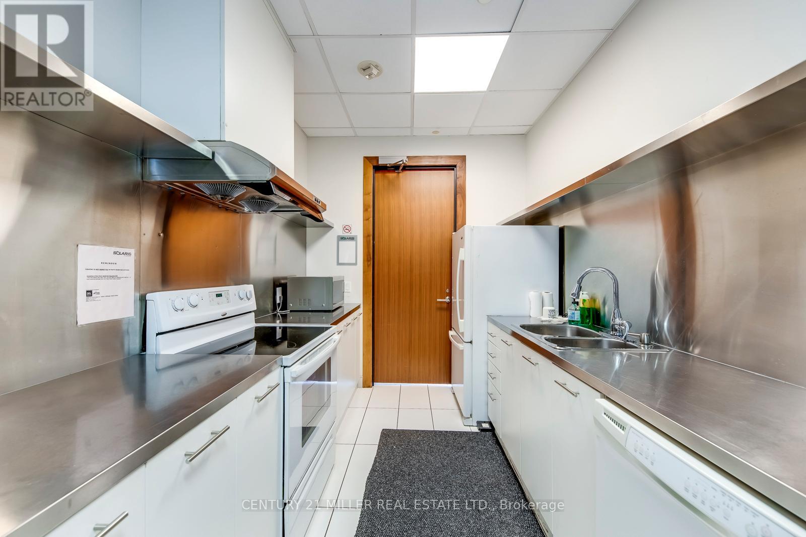 3803 - 125 Village Green Square, Toronto, Ontario  M1S 0G3 - Photo 37 - E13117612