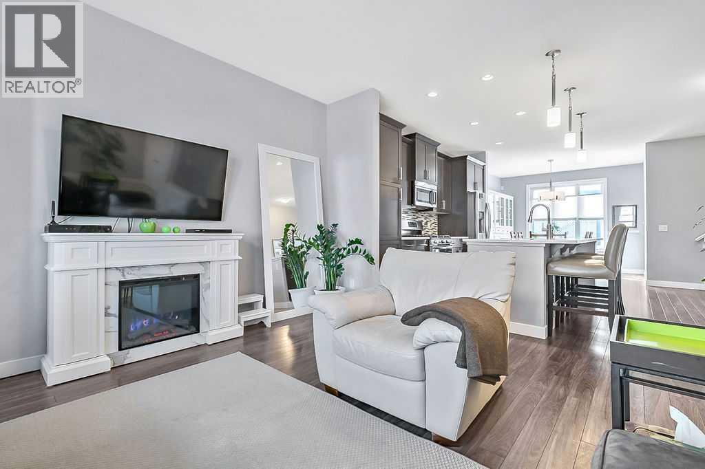 147 River Heights Drive, Cochrane, Alberta  T4C 0Y1 - Photo 5 - A2296822